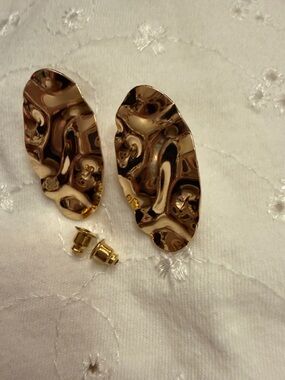 Gold Textured Oval Stud Earrings - Women Accessories